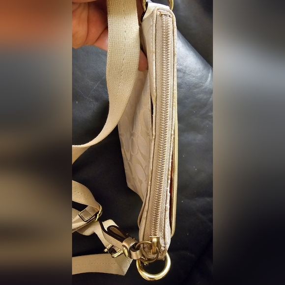 Coach Daisy Floral print Y2K Cream canvas Signature Swing Poppy Crossbody EUC - Picture 3 of 16